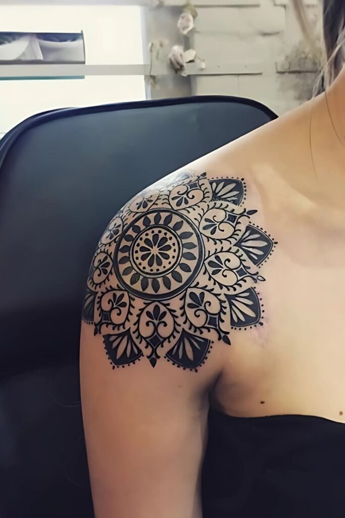 Mandala Shoulder Tattoo: A Symbol of Beauty, Balance, and Meaning Tattoo Mandala Shoulder Design Ideas Inspired by Nature