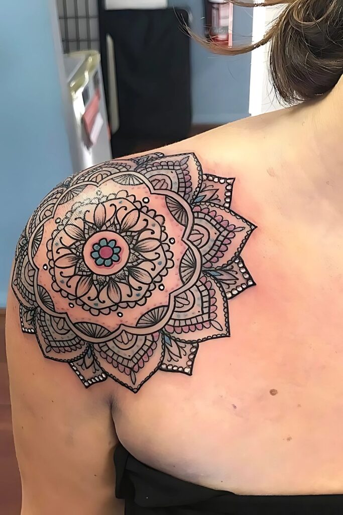 Mandala Shoulder Tattoo: A Symbol of Beauty, Balance, and Meaning Tattoo Mandala Shoulder Designs with Deep Meaning